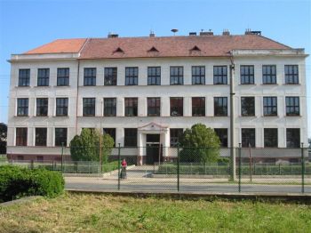 SchuleTajax.jpg